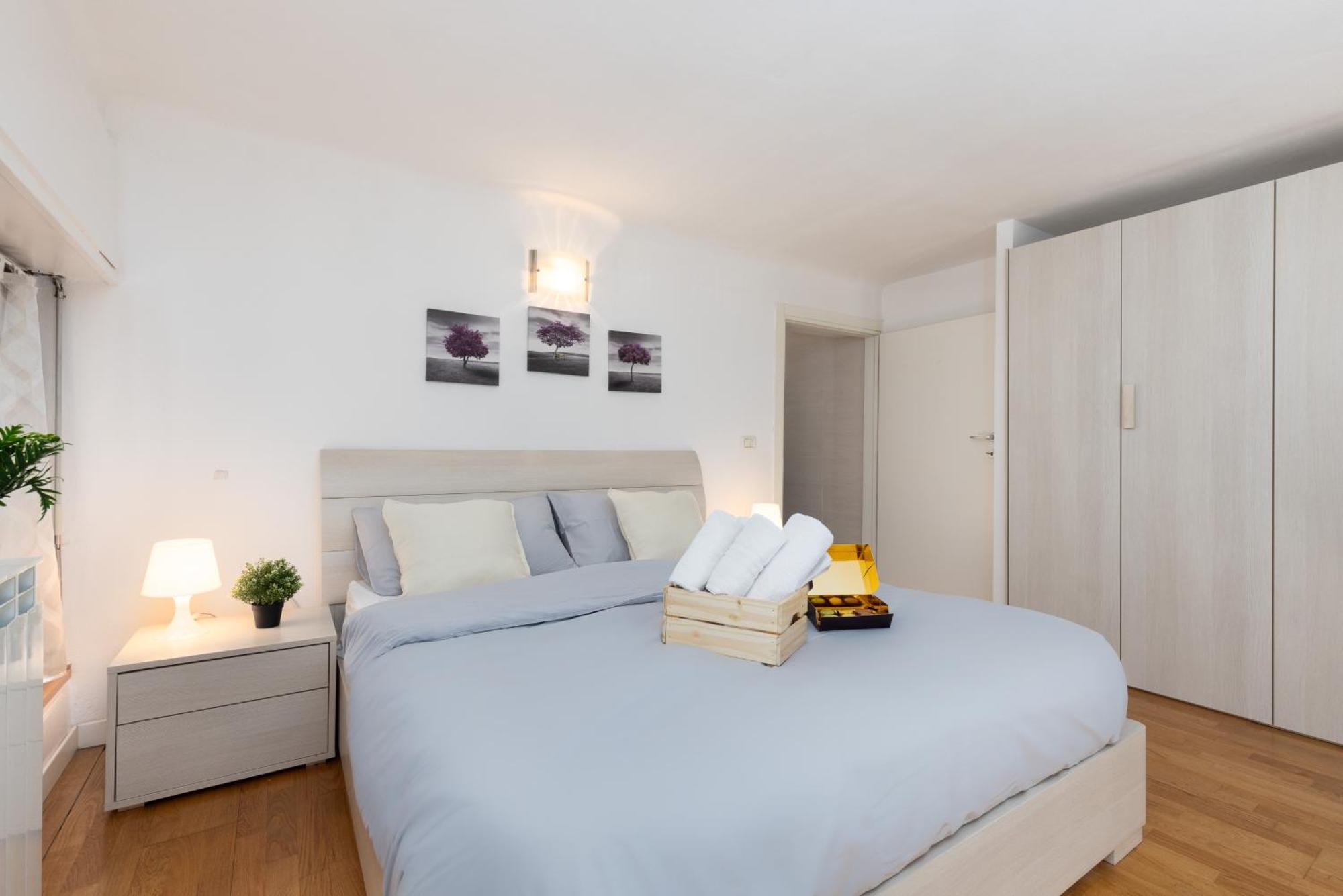 Апартаменти Prada Loft - Posto Auto Privato Мілан Екстер'єр фото