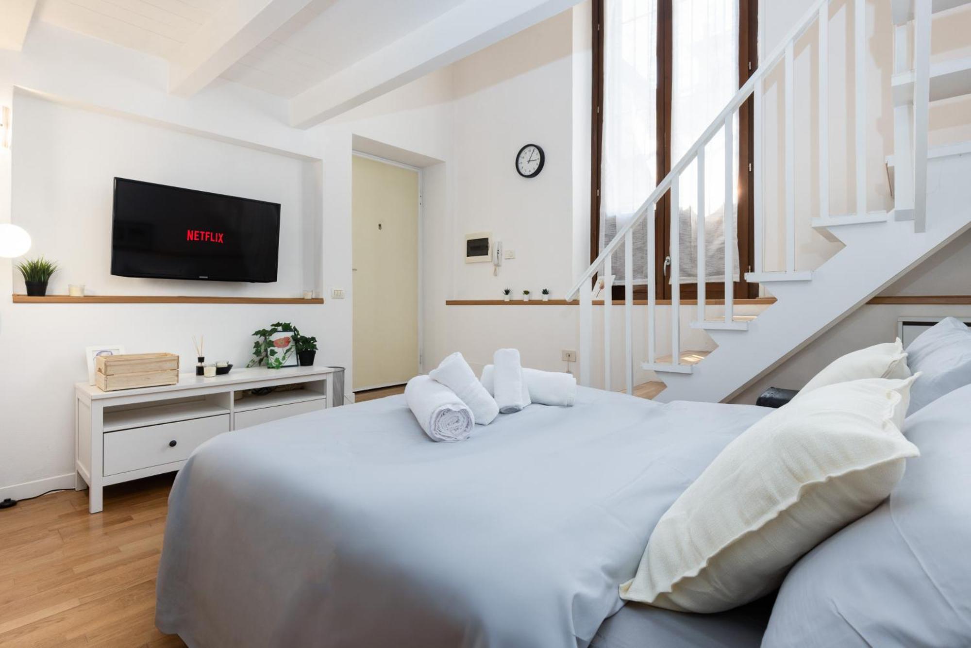 Апартаменти Prada Loft - Posto Auto Privato Мілан Екстер'єр фото